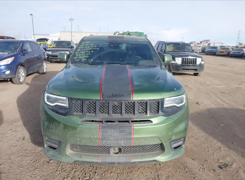 Jeep Grand cherokee SRT* DISTRONIC* PANO* ОБДУХ* HEADUP* KEYLESS* , снимка 2 - Автомобили и джипове - 49249717