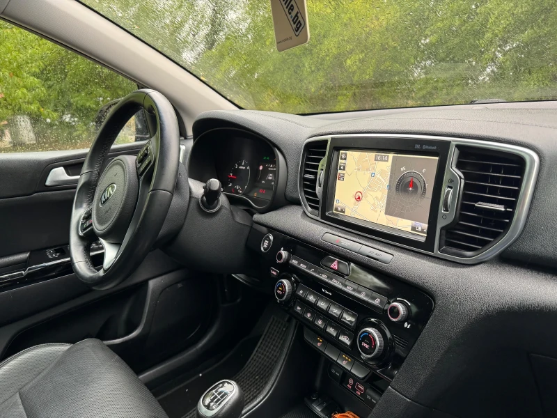Kia Sportage 2.0D 4x4 КОЖА НАВИ 2-КЛЮЧА КАМЕРА 197Х.КМ ПАНОРАМА, снимка 13 - Автомобили и джипове - 51990925