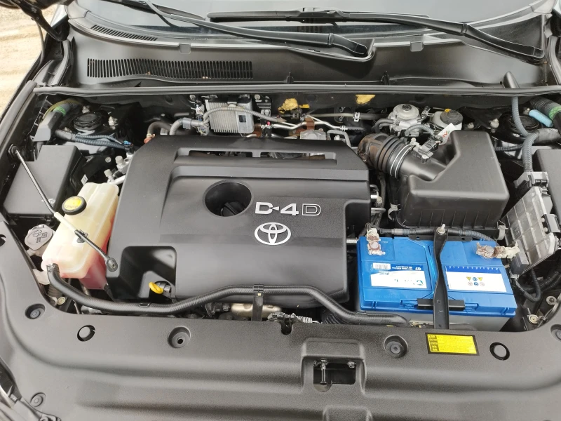 Toyota Rav4 2.2 D4D 150kc 4x4, снимка 13 - Автомобили и джипове - 53393565