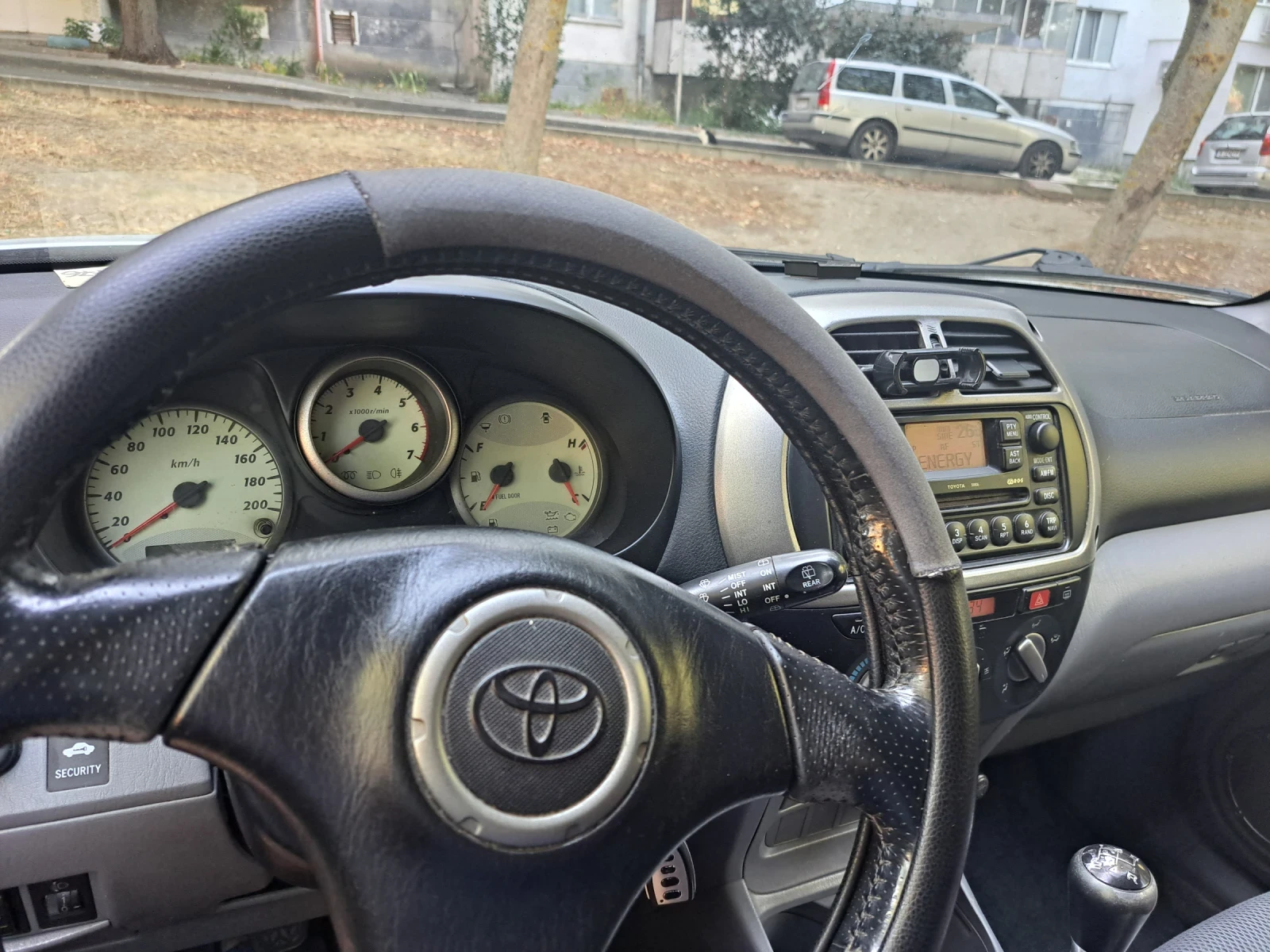 Toyota Rav4 2.0 4x4 116 k.s - изображение 8