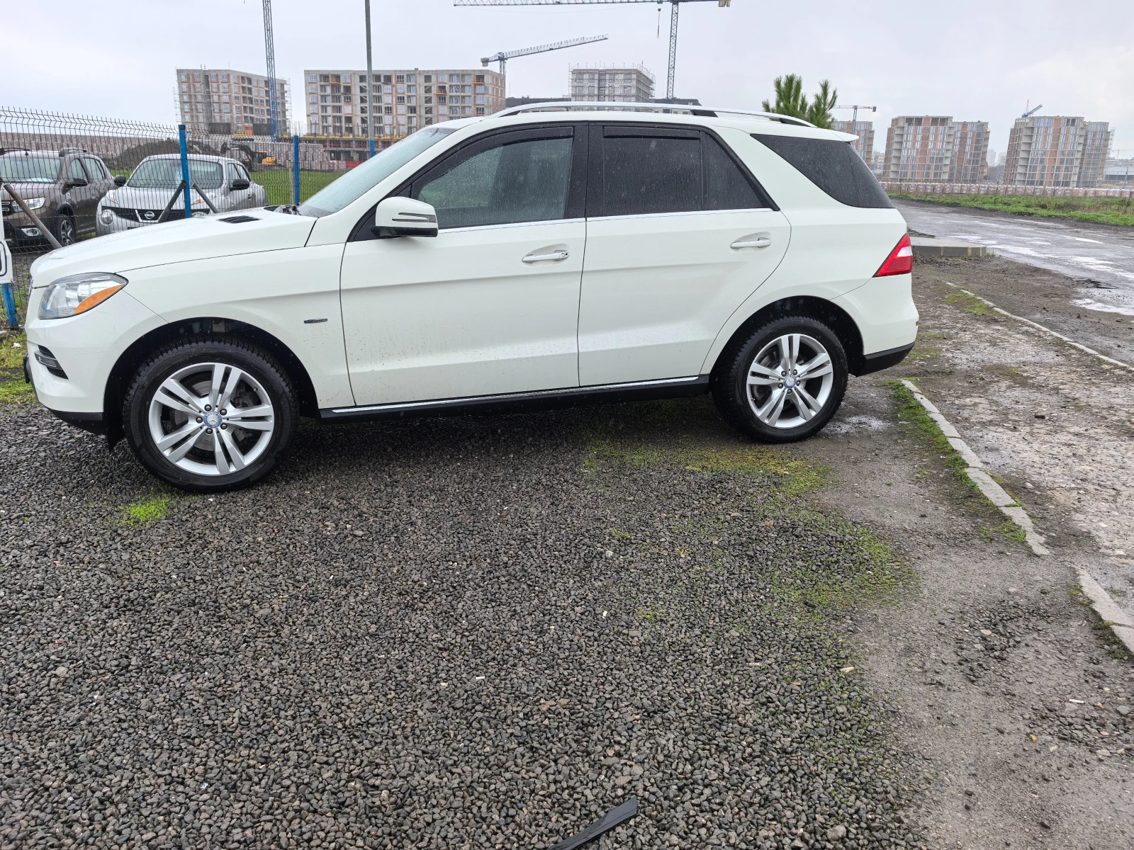 Mercedes-Benz ML 350 4MATIC, снимка 3 - Автомобили и джипове - 54196048