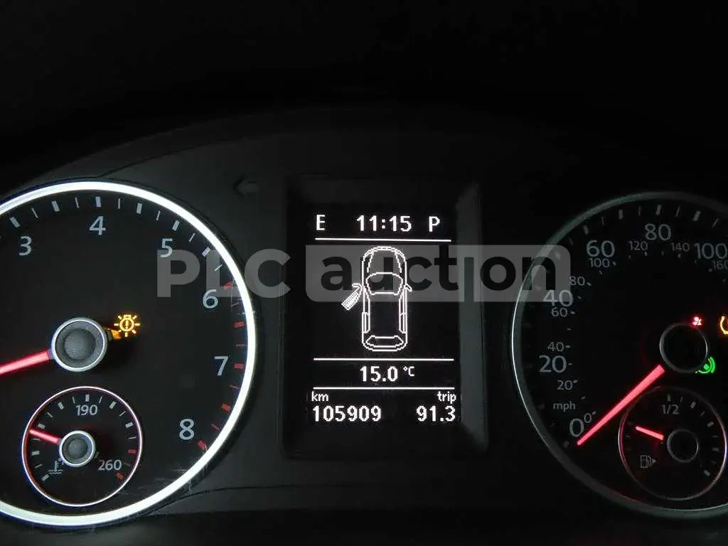 VW Tiguan, снимка 8 - Автомобили и джипове - 54205760