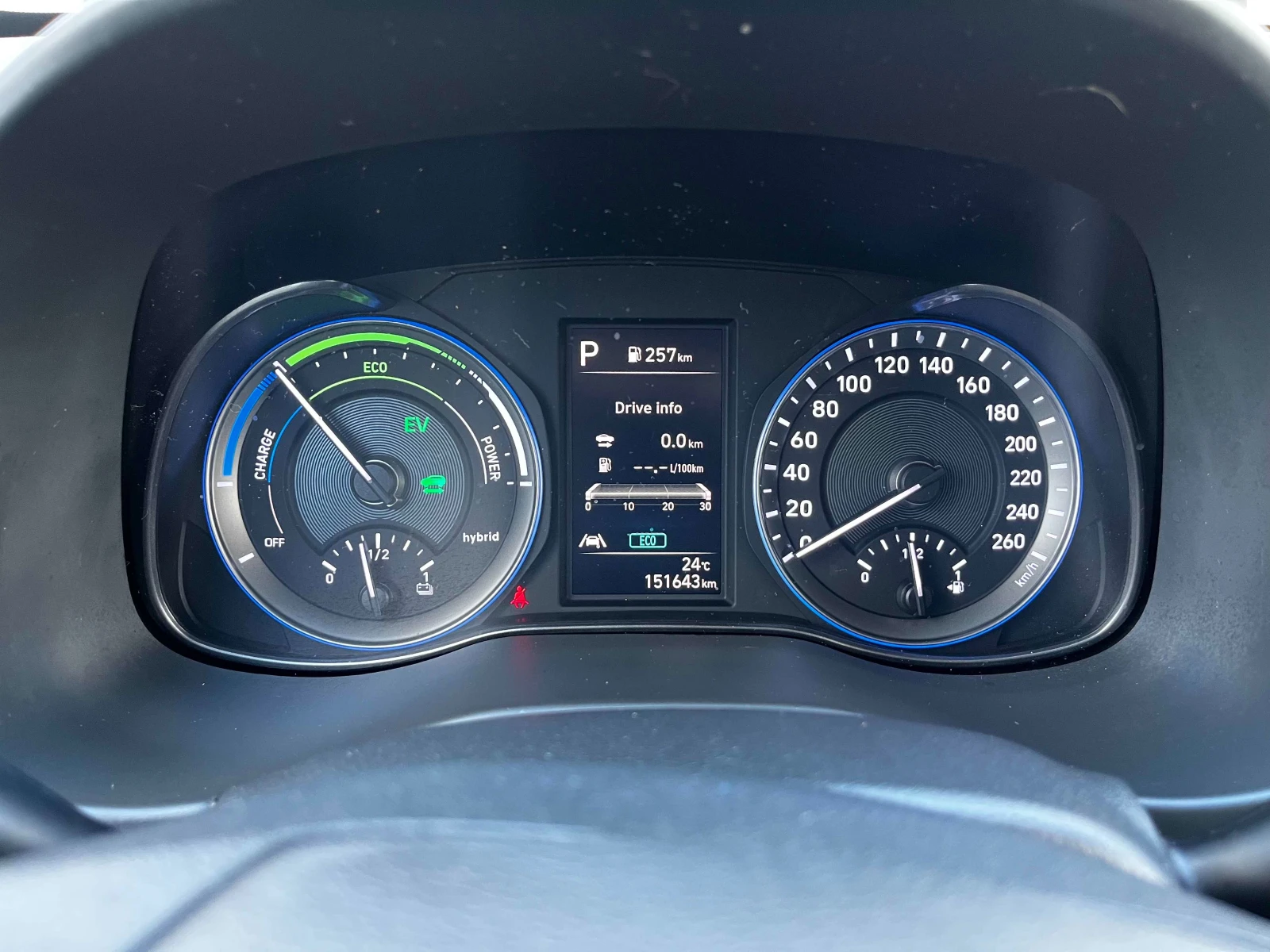 Hyundai Kona 1.6 Hybrid, бензин, автоматик  2022г., снимка 10 - Автомобили и джипове - 54315020