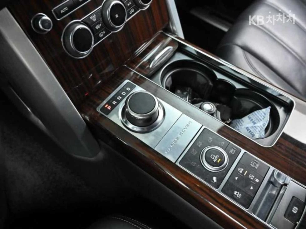 Land Rover Range rover, снимка 9 - Автомобили и джипове - 54767989