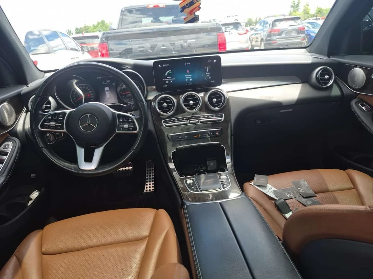 Mercedes-Benz GLC 300 * CARFAX * ДИСТРОНИК * 2 КЛЮЧА * ПАНОРАМА * , снимка 10 - Автомобили и джипове - 55007896