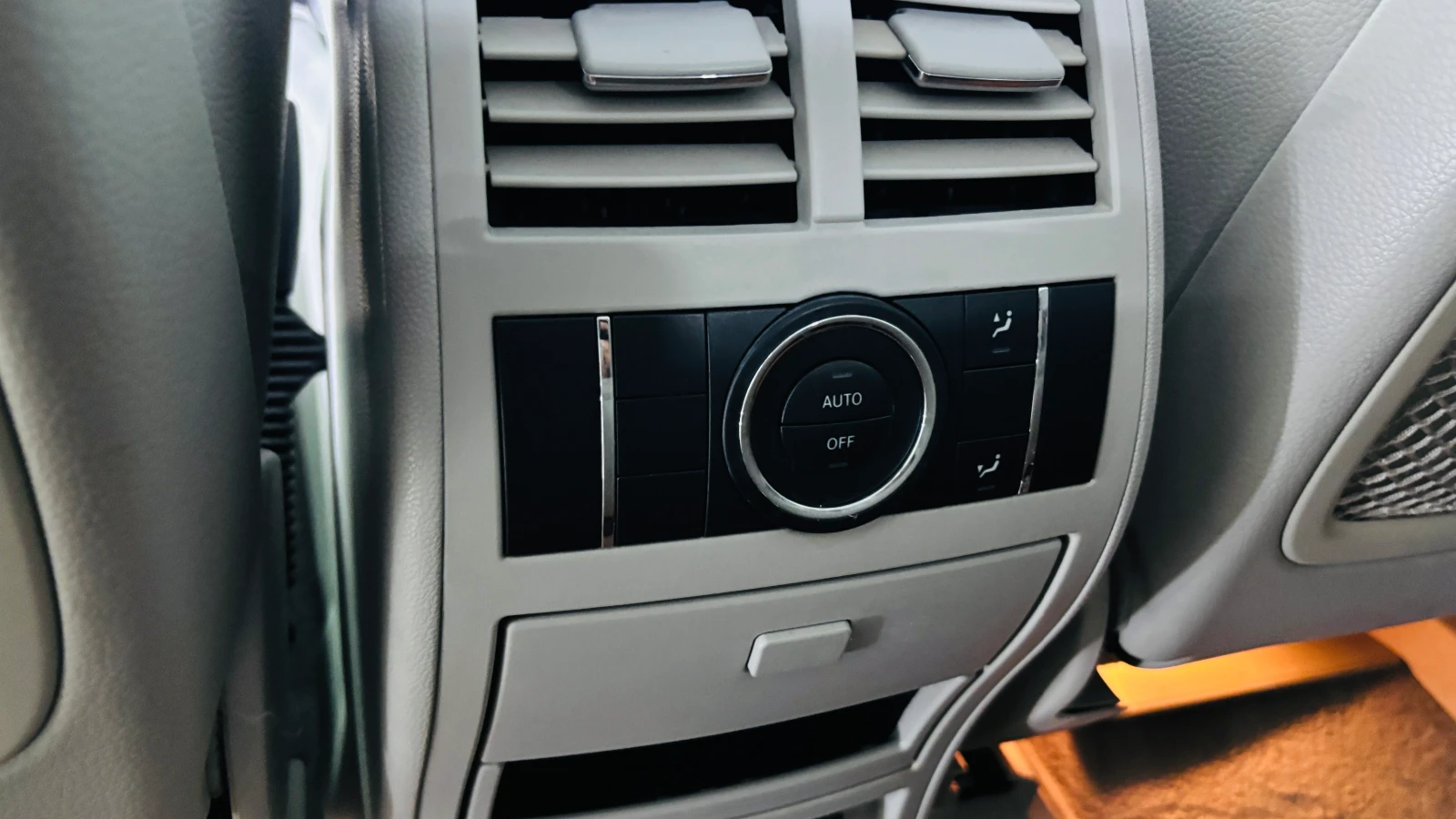 Mercedes-Benz ML 280 3.0 CDI 4 MATIC , снимка 12 - Автомобили и джипове - 55009439