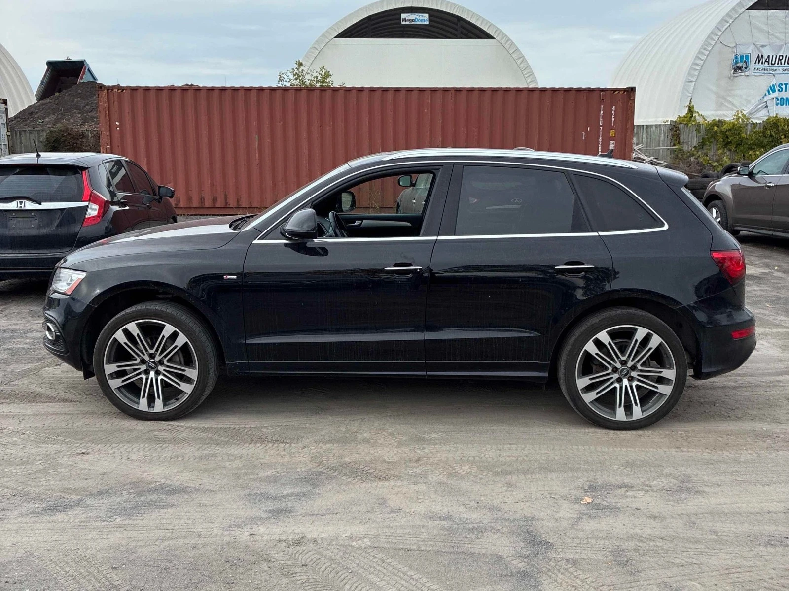 Audi Q5 2.0T * Progressiv * АвтоКредит * (ЦЕНА ДО БГ), снимка 2 - Автомобили и джипове - 56328365
