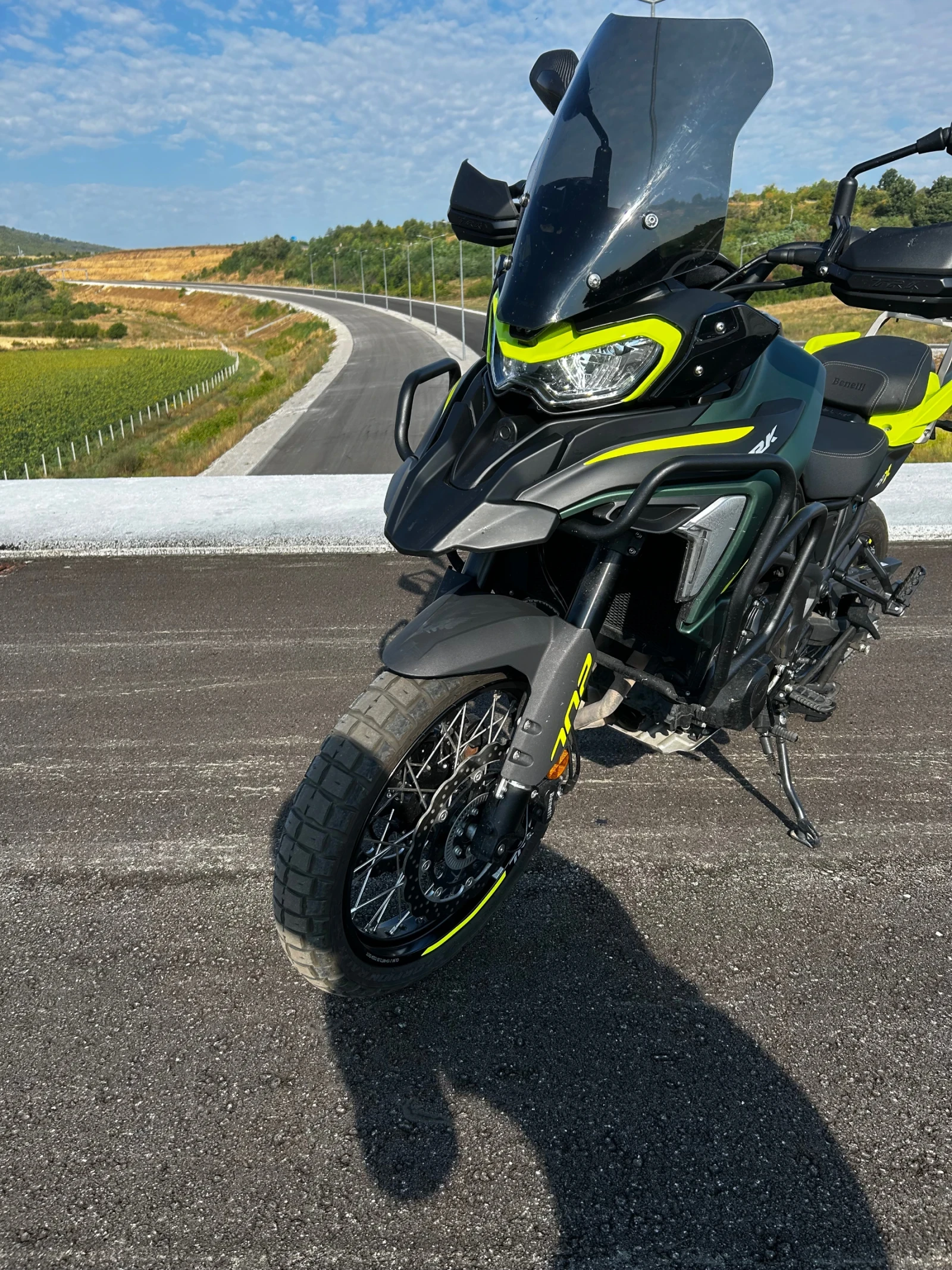 Benelli TRK 702X Гаранционен, снимка 3 - Мотоциклети и мототехника - 55089405