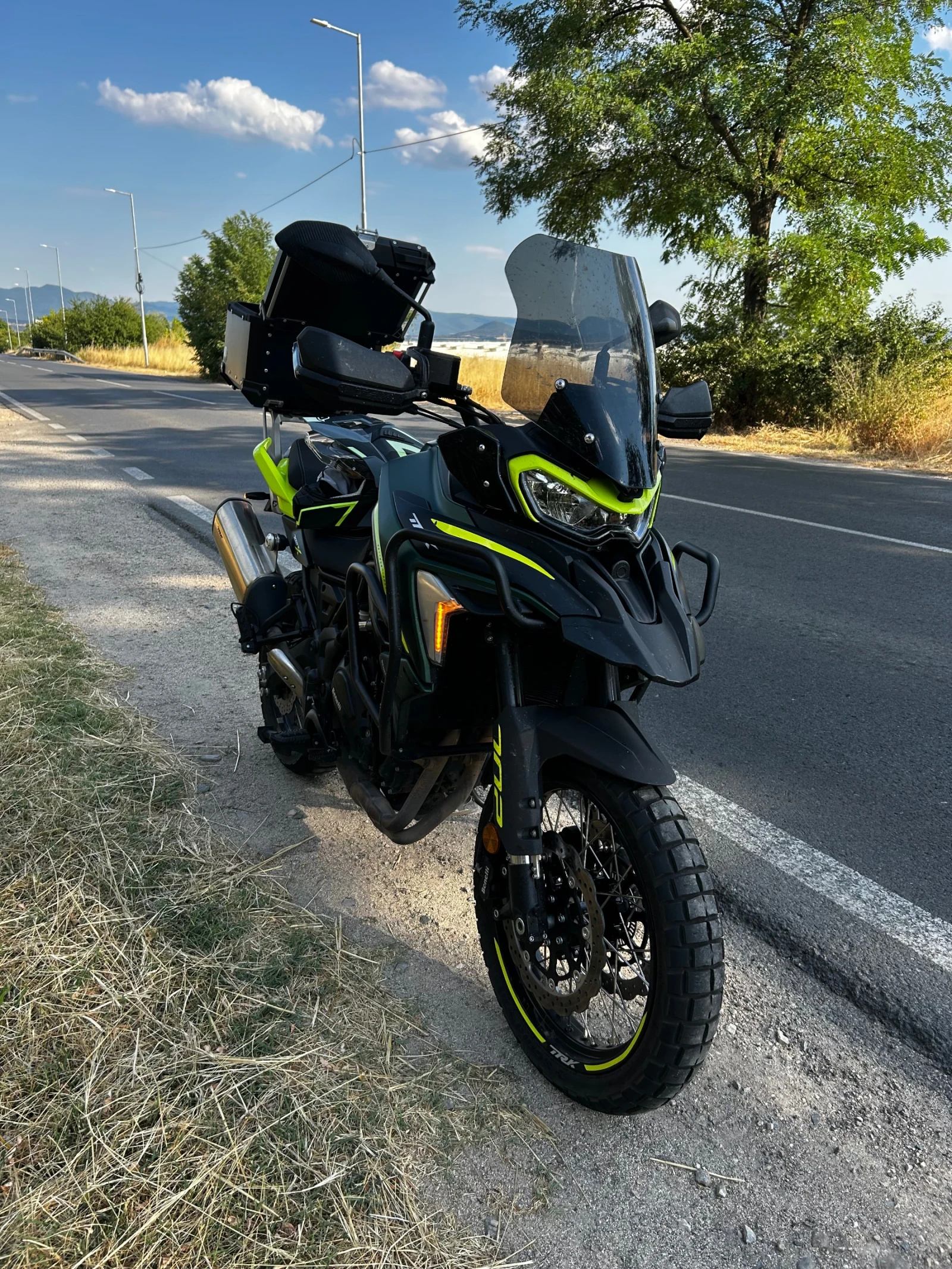 Benelli TRK 702X Гаранционен, снимка 7 - Мотоциклети и мототехника - 55089405
