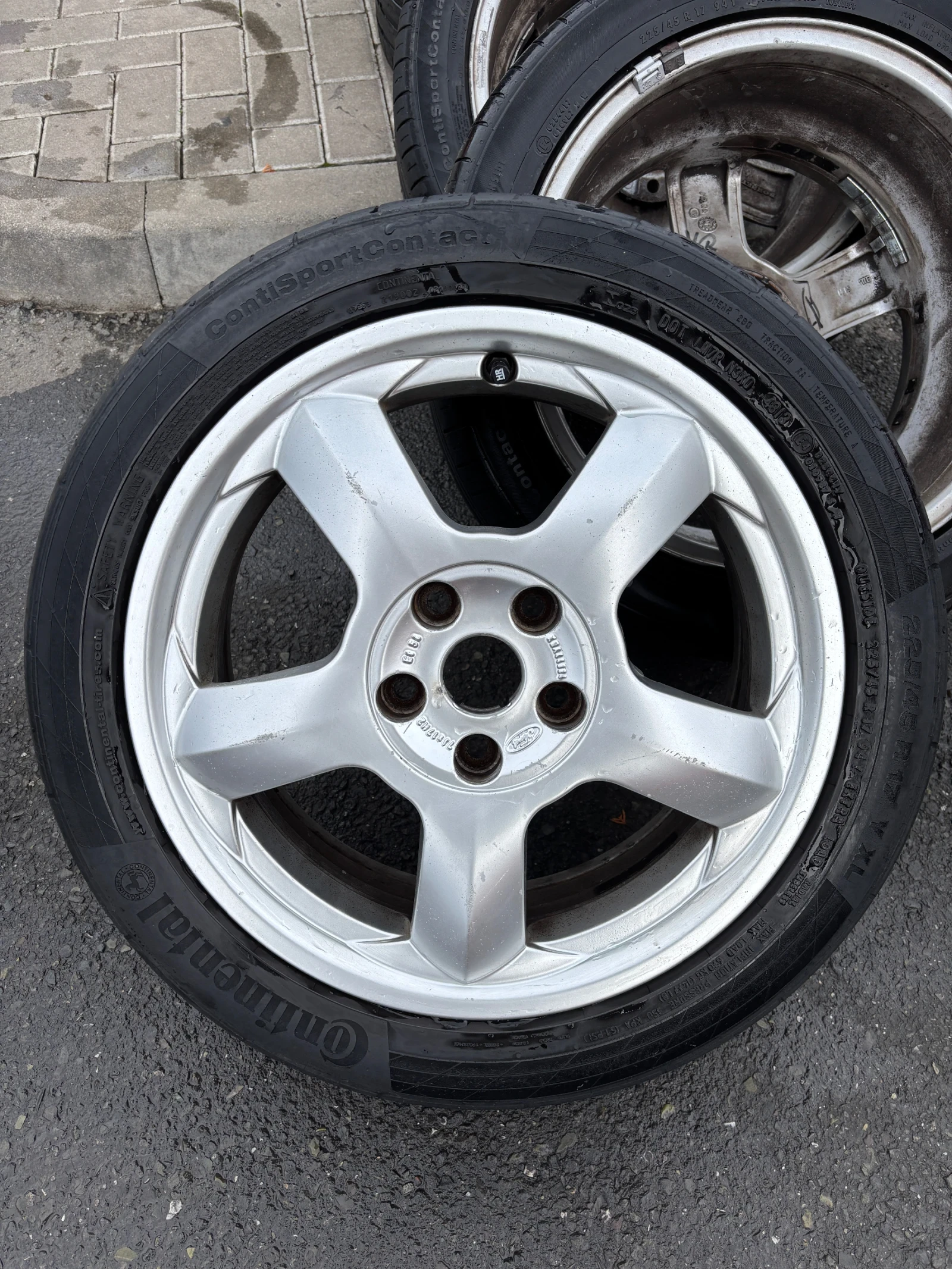 ���� � ������ 225/45R17 �� Ford Galaxy | Mobile.bg � ����������� 3