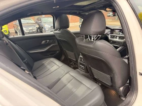 BMW 330 * 330i xDrive Sedan * CARFAX * ЦЕНА ДО БГ, снимка 14