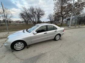 Mercedes-Benz C 220, снимка 10