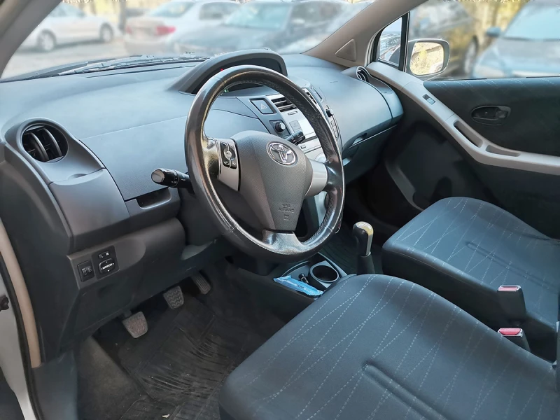 Toyota Yaris 1.4 D-4D (90 Hp), снимка 5 - Автомобили и джипове - 48433262