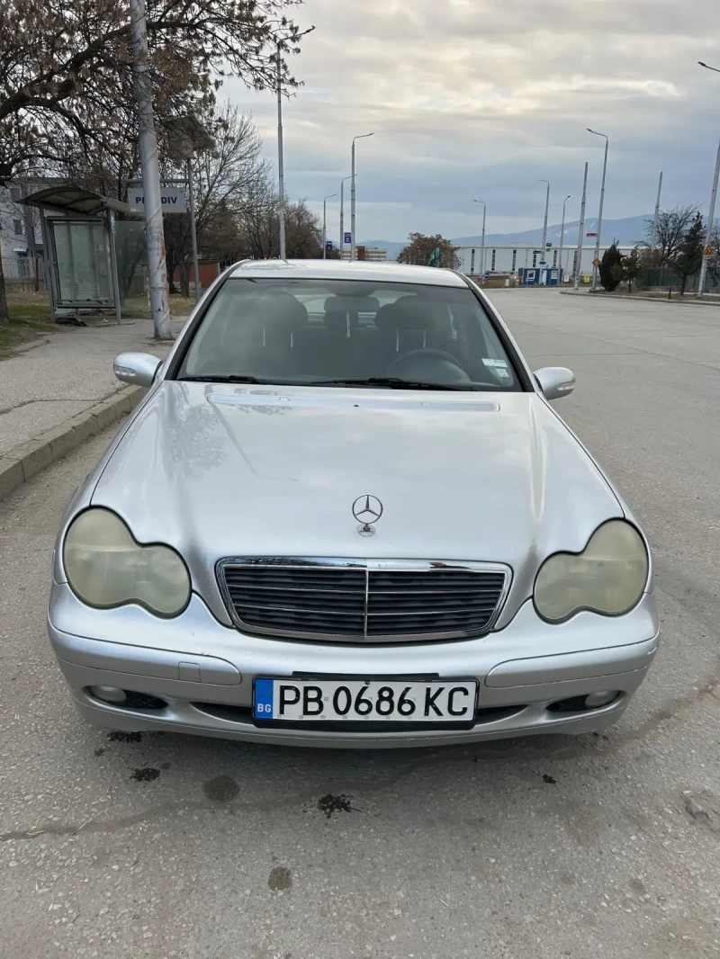 Mercedes-Benz C 220, снимка 1 - Автомобили и джипове - 49155422