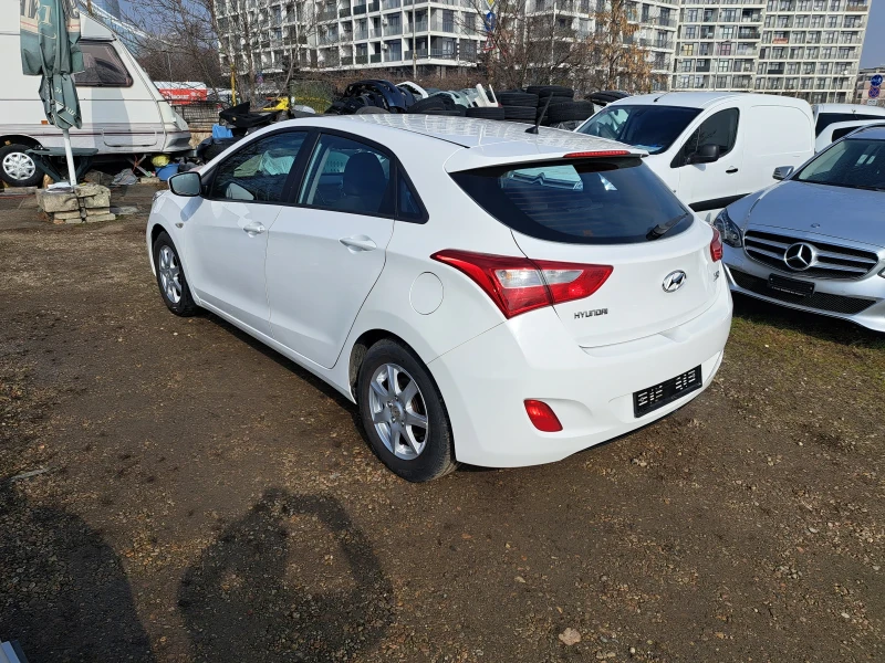 Hyundai I30 1.4 i - 100 KS., снимка 4 - Автомобили и джипове - 49282799