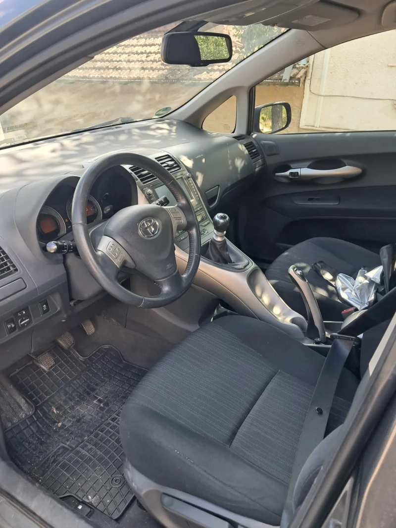 Toyota Auris D4D, снимка 6 - Автомобили и джипове - 51872911