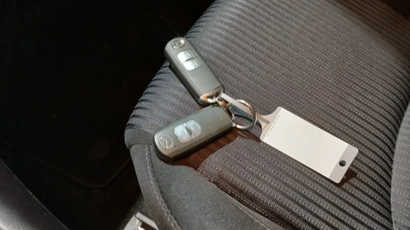 Mazda 3 Mazda 3 SKYACTIV-G 120 Automatik &#34;Sports-Line, снимка 13 - Автомобили и джипове - 52339320