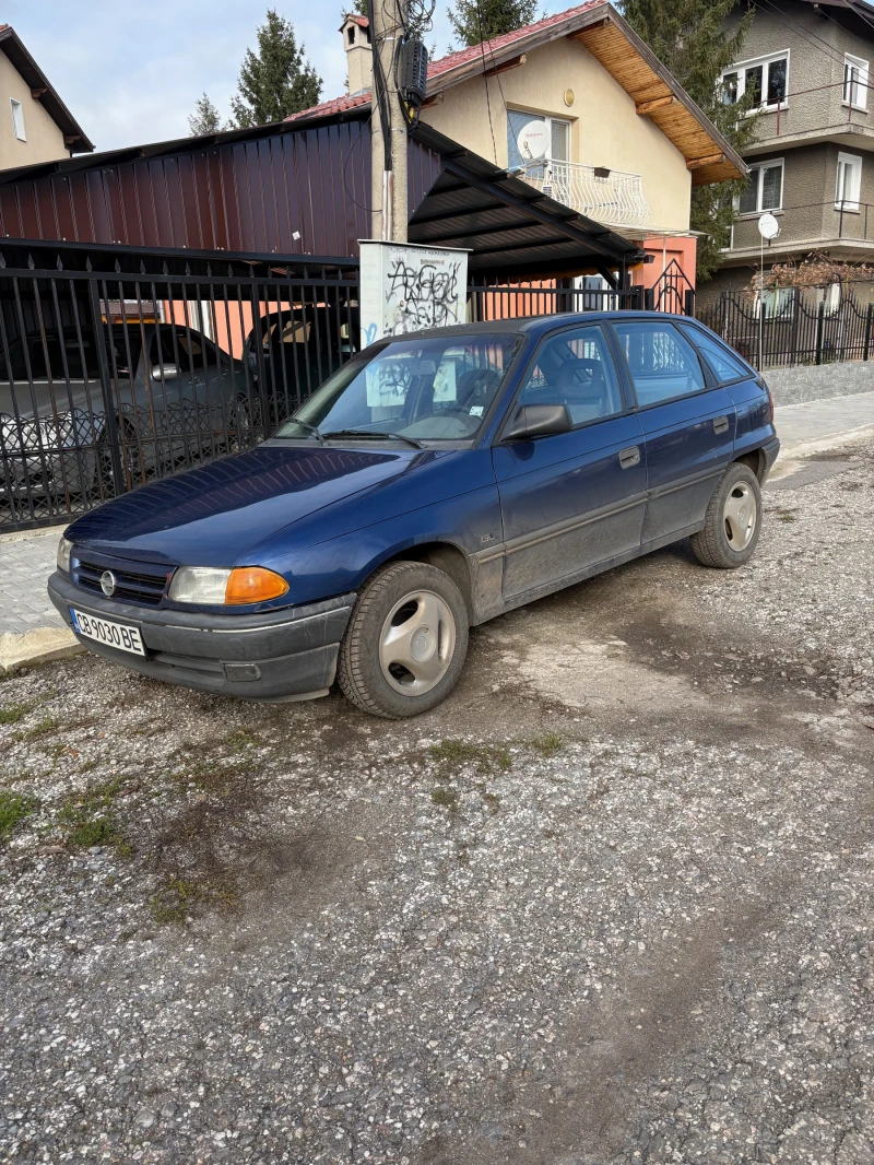 Opel Astra F 1.6i mono, снимка 2 - Автомобили и джипове - 52692277