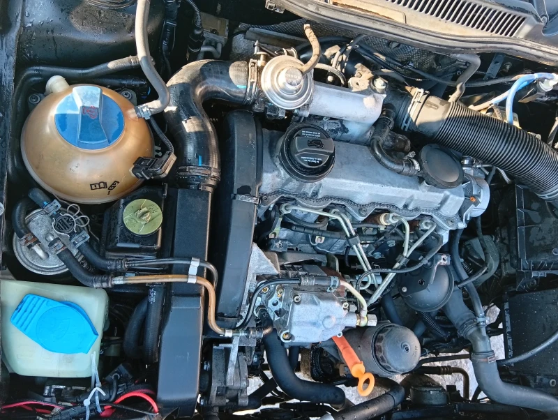 VW Golf 1.9 tdi 110, снимка 9 - Автомобили и джипове - 53232183