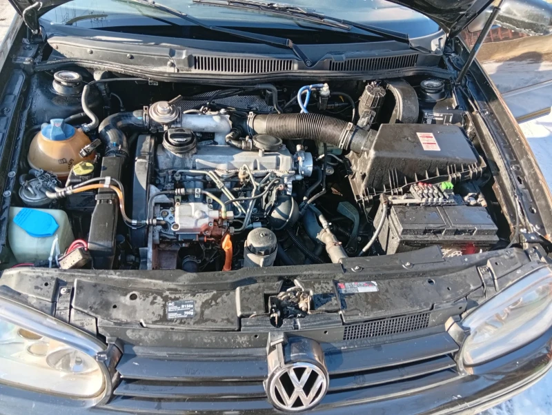 VW Golf 1.9 tdi 110, снимка 8 - Автомобили и джипове - 53232183