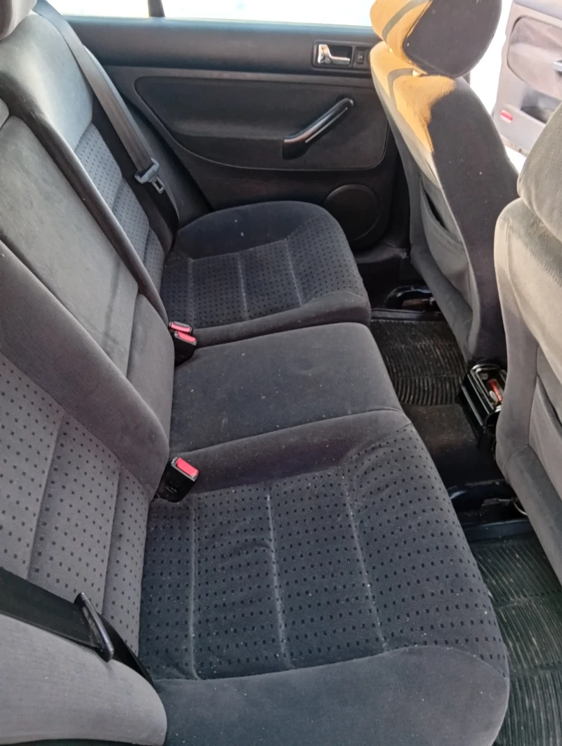 VW Golf 1.9 tdi 110, снимка 5 - Автомобили и джипове - 53232183