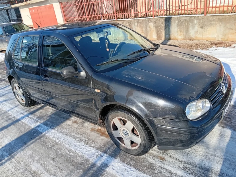 VW Golf 1.9 tdi 110, снимка 11 - Автомобили и джипове - 53232183