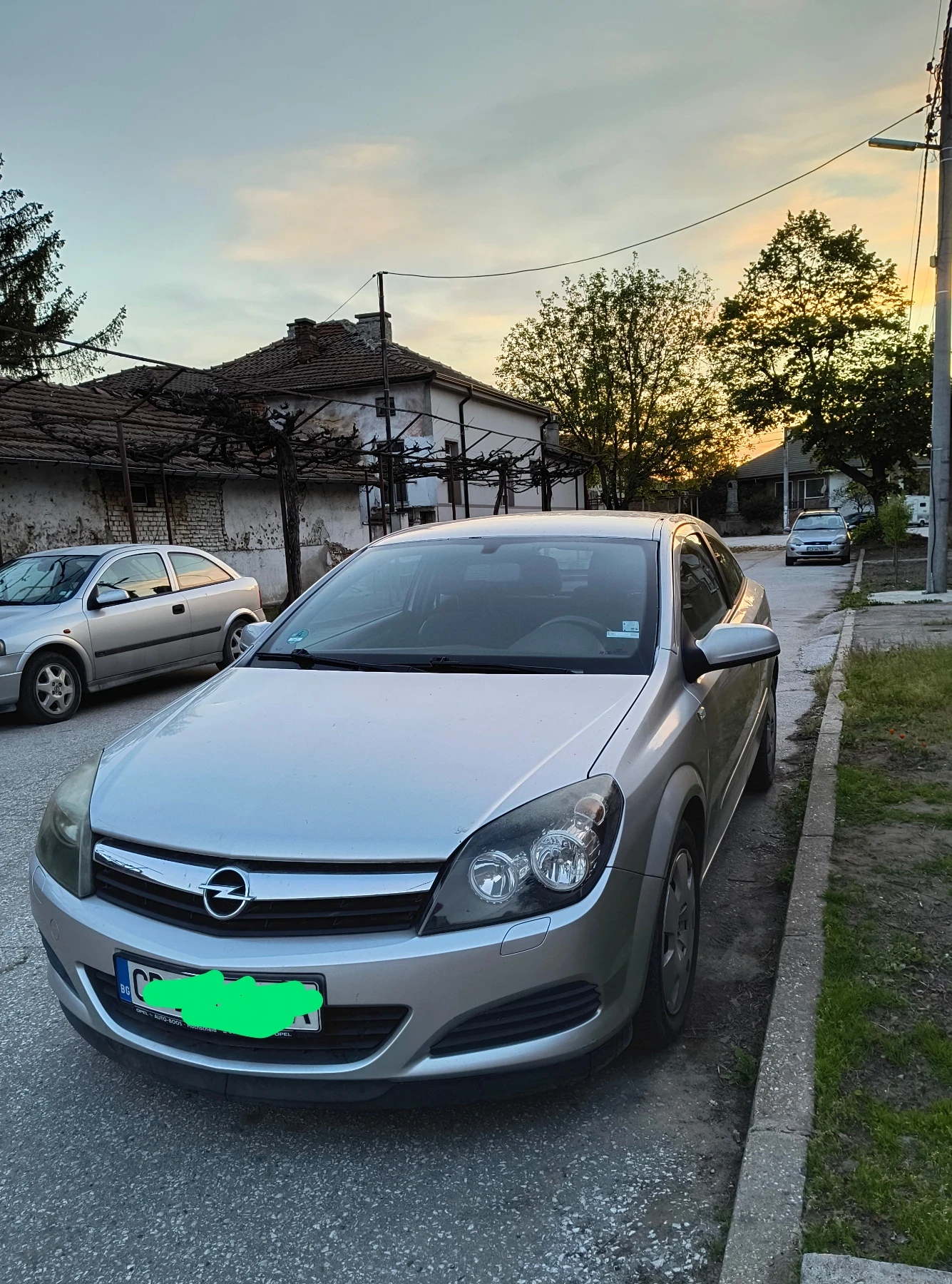 Opel Astra 1.6 GTC - изображение 4