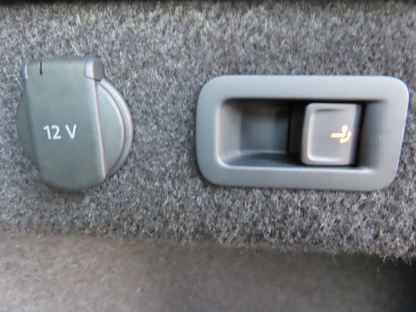 VW Passat Business 2.0 TDI SCR DSG | Mobile.bg � ����������� 5