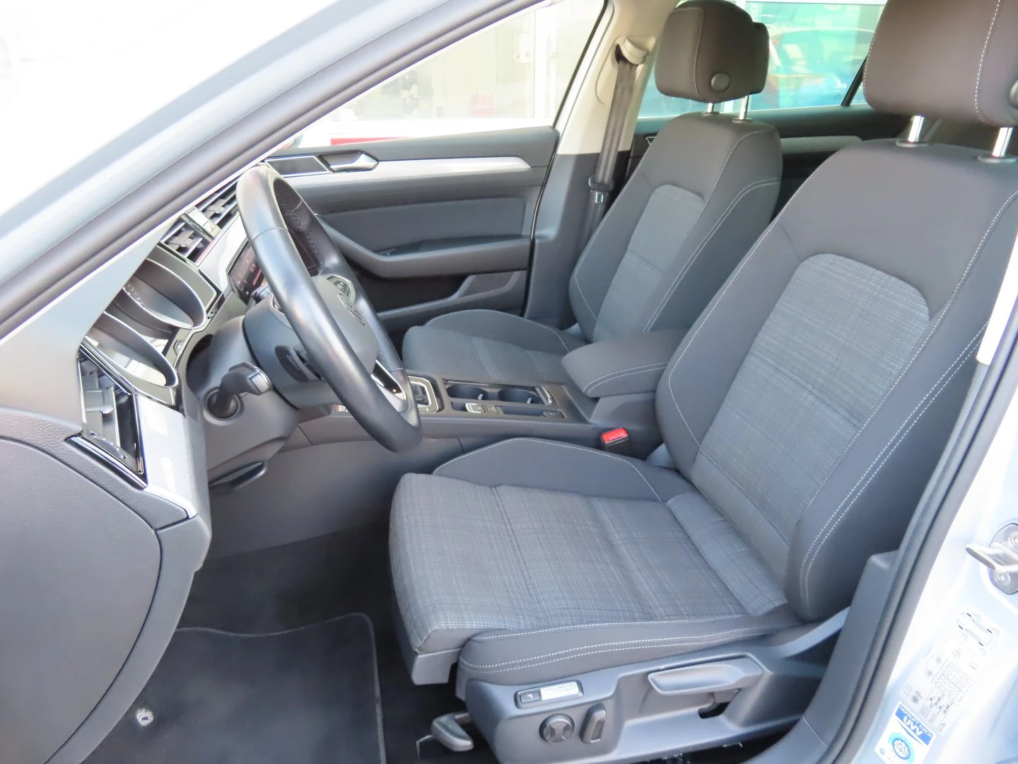 VW Passat Business 2.0 TDI SCR DSG | Mobile.bg � ����������� 7