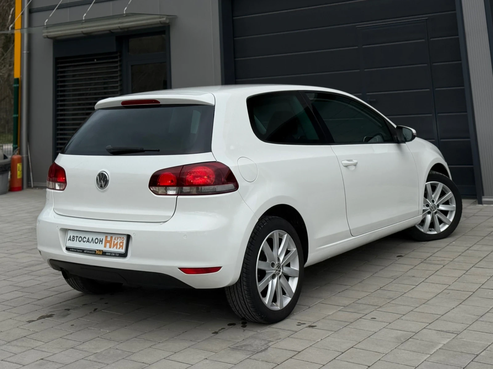 VW Golf 1.6TDI * Climatronic* , снимка 6 - Автомобили и джипове - 53927327
