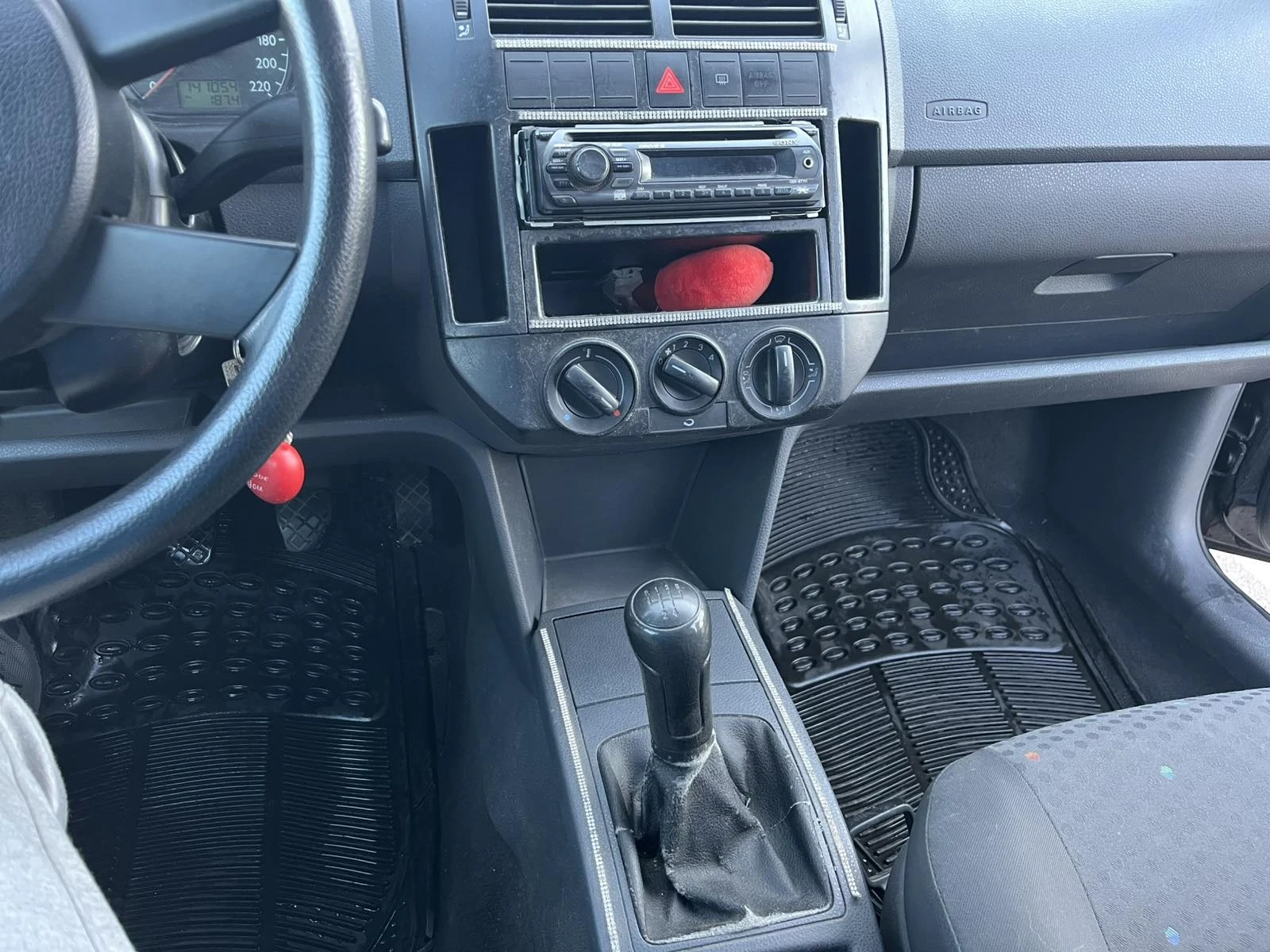 VW Polo 1.2i, снимка 3 - Автомобили и джипове - 53933009