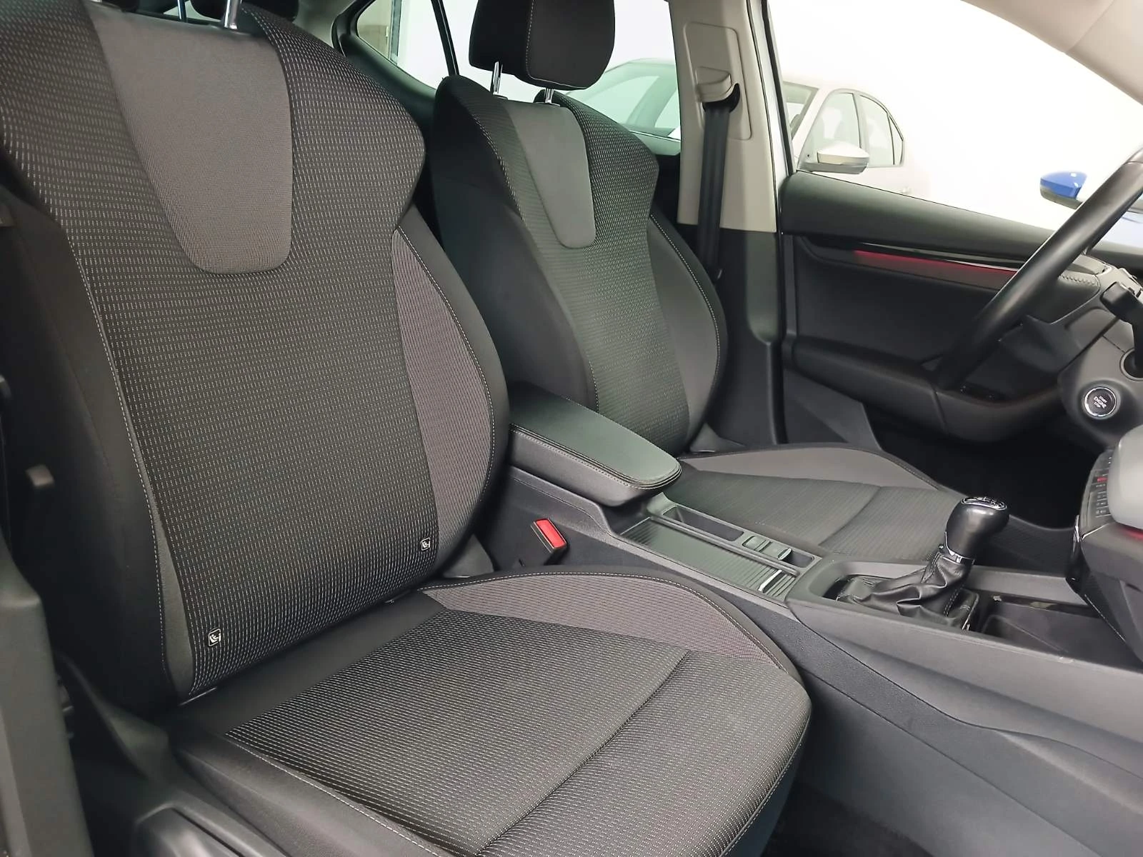 Skoda Octavia Ambition 1, 5 TSI/150 �.�. | Mobile.bg � ����������� 6