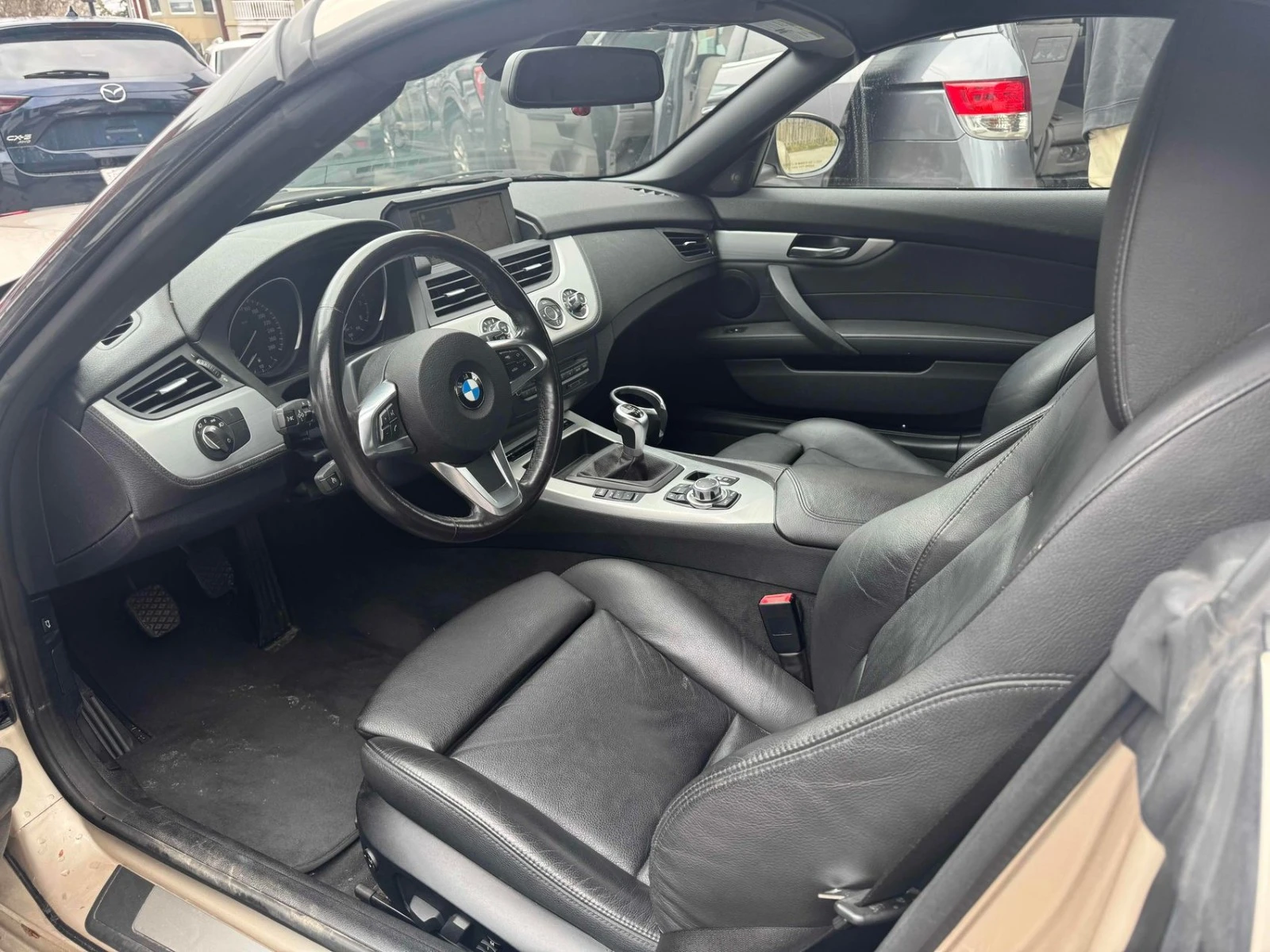 BMW Z4 sDrive35i/Keyless/Camera, снимка 9 - Автомобили и джипове - 54394088