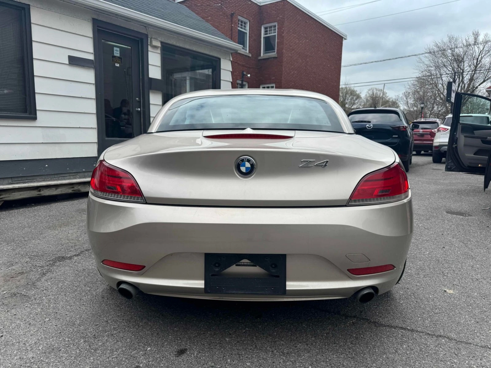 BMW Z4 sDrive35i/Keyless/Camera, снимка 8 - Автомобили и джипове - 54394088