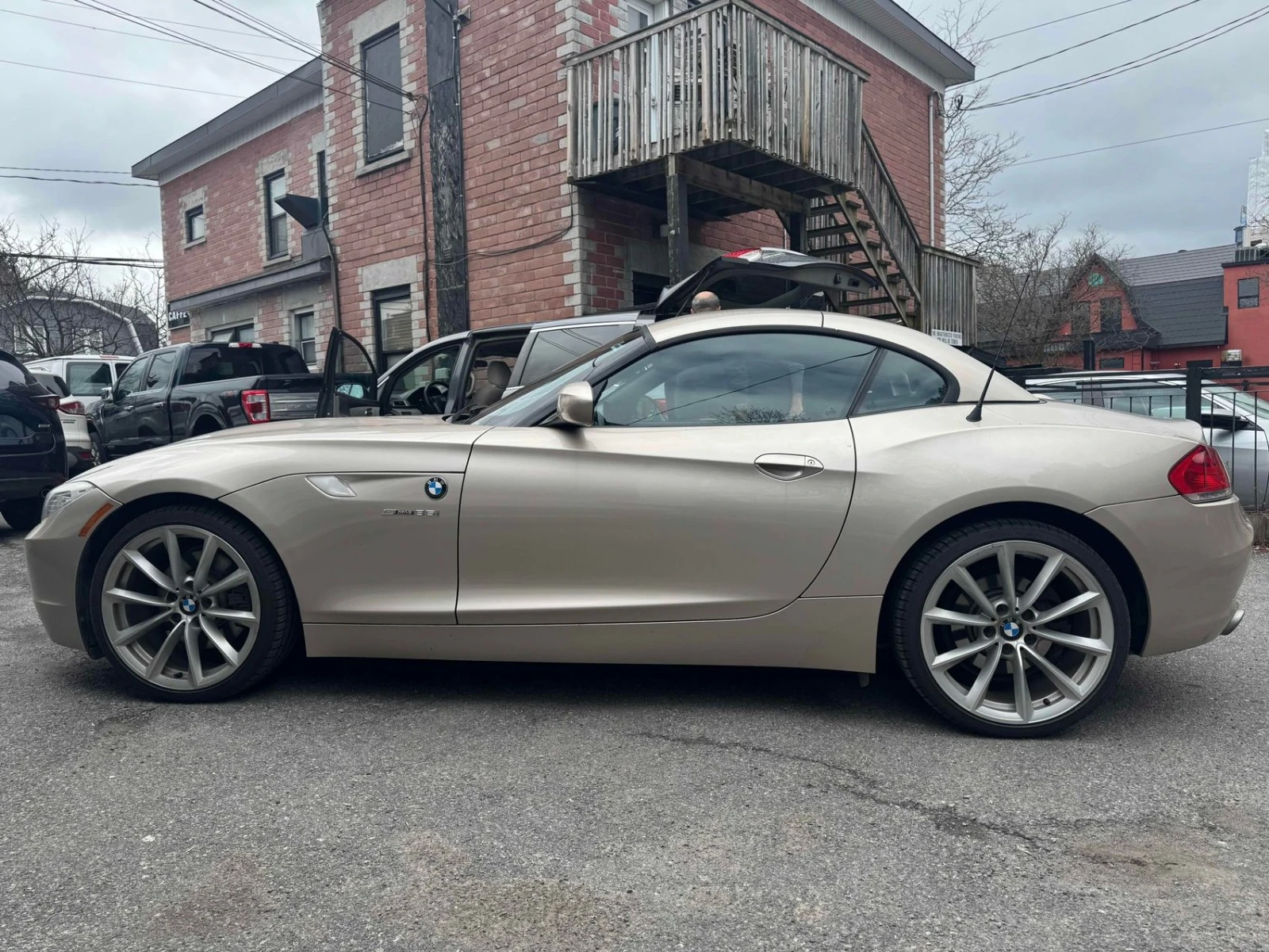 BMW Z4 sDrive35i/Keyless/Camera, снимка 4 - Автомобили и джипове - 54394088