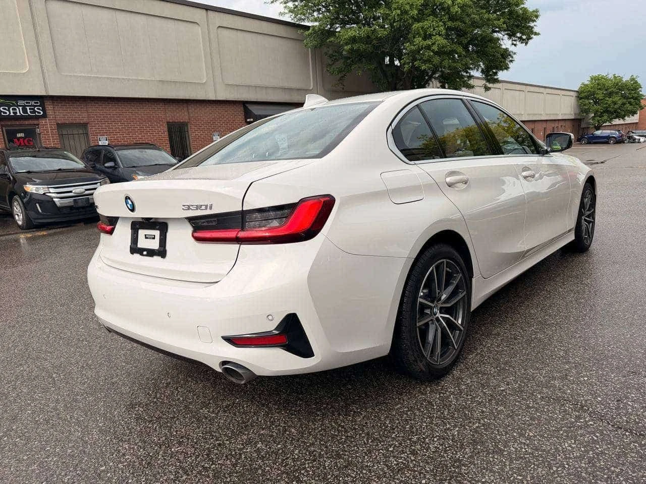 BMW 330 * 330i xDrive Sedan * CARFAX * ЦЕНА ДО БГ, снимка 6 - Автомобили и джипове - 54896767