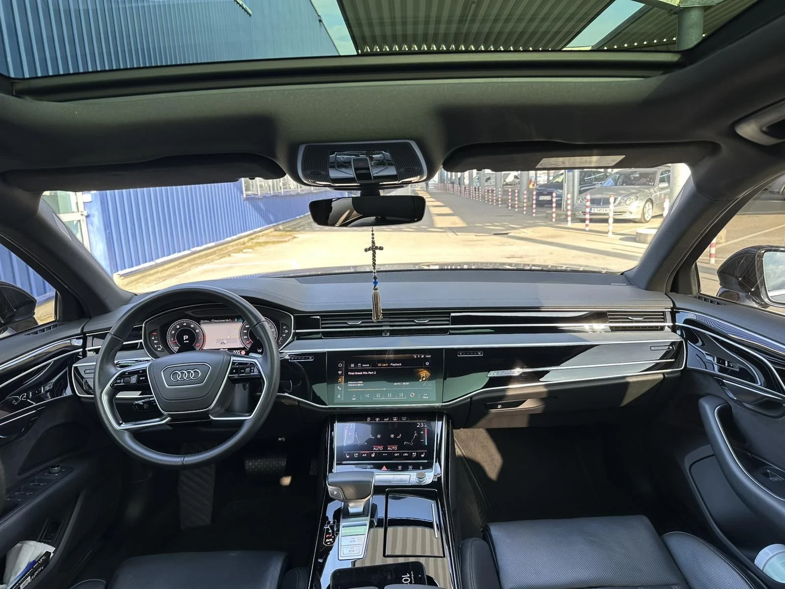 Audi A8 5.0TFSI, снимка 15 - Автомобили и джипове - 54900039