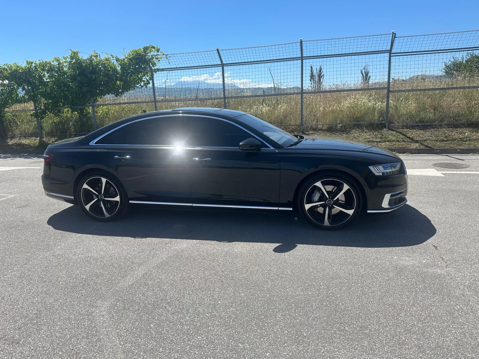 Audi A8 5.0TFSI, снимка 9 - Автомобили и джипове - 54900039