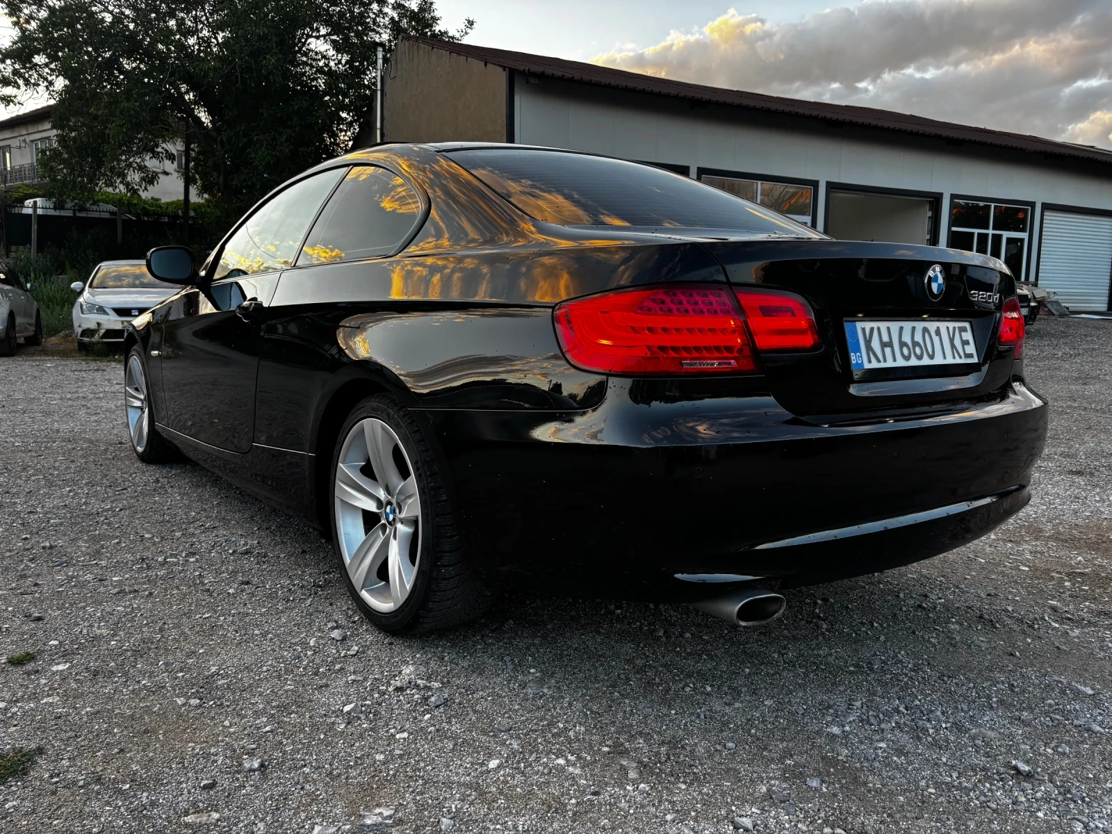 BMW 320 LCI 184hp automatic , снимка 6 - Автомобили и джипове - 55547290