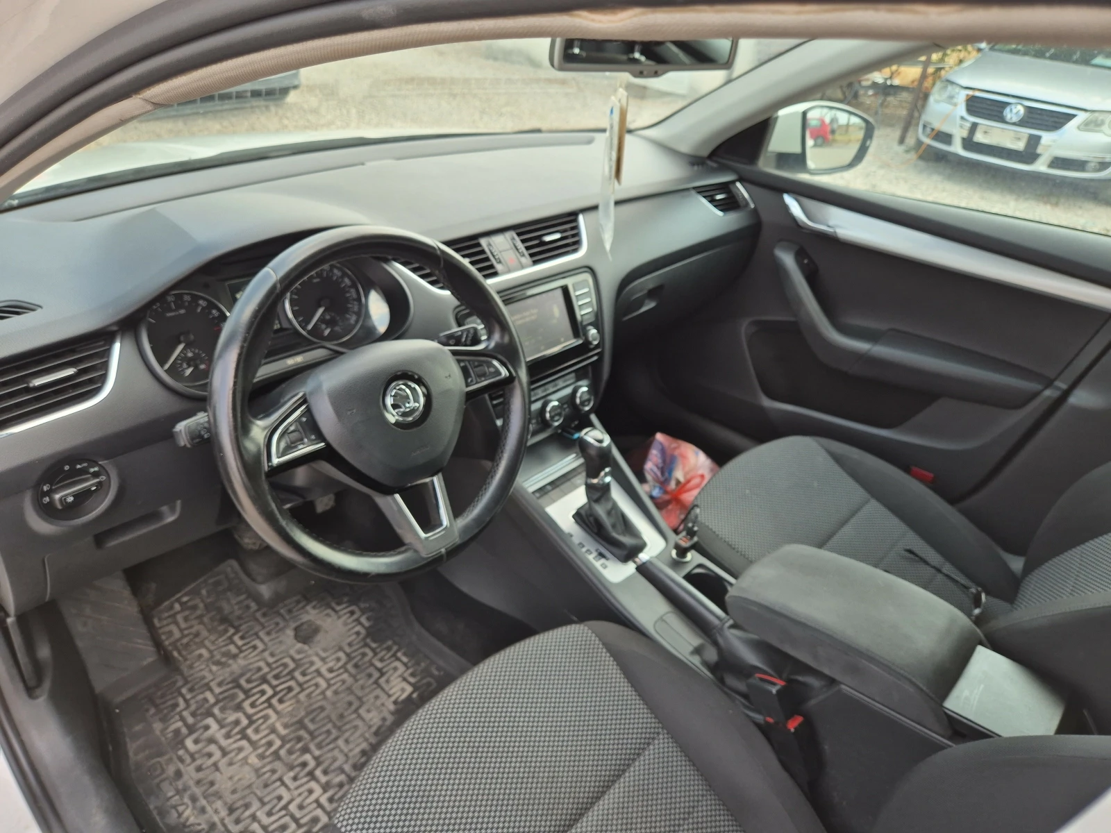 Skoda Octavia 2.0tdi 150 k автомат лед, снимка 11 - Автомобили и джипове - 55697855