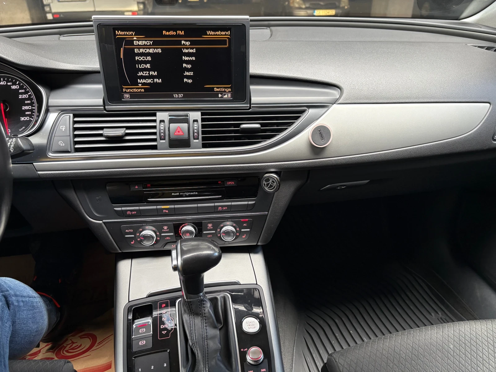 Audi A6 2.00 TDI, снимка 13 - Автомобили и джипове - 56226819