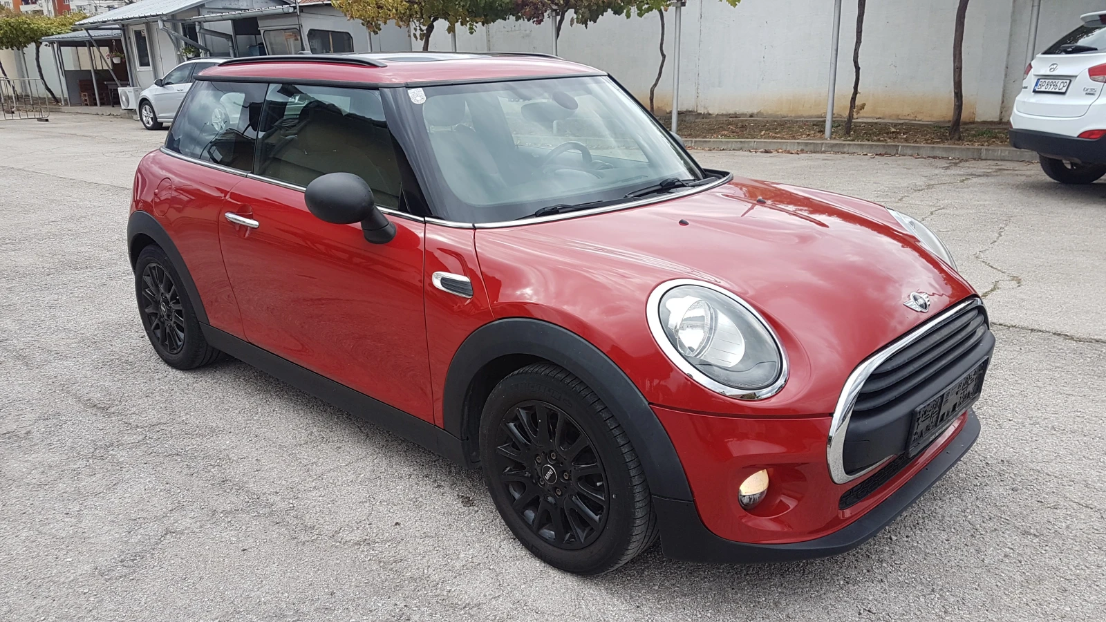 Mini Cooper 1.2 T 102кс, снимка 2 - Автомобили и джипове - 56679592