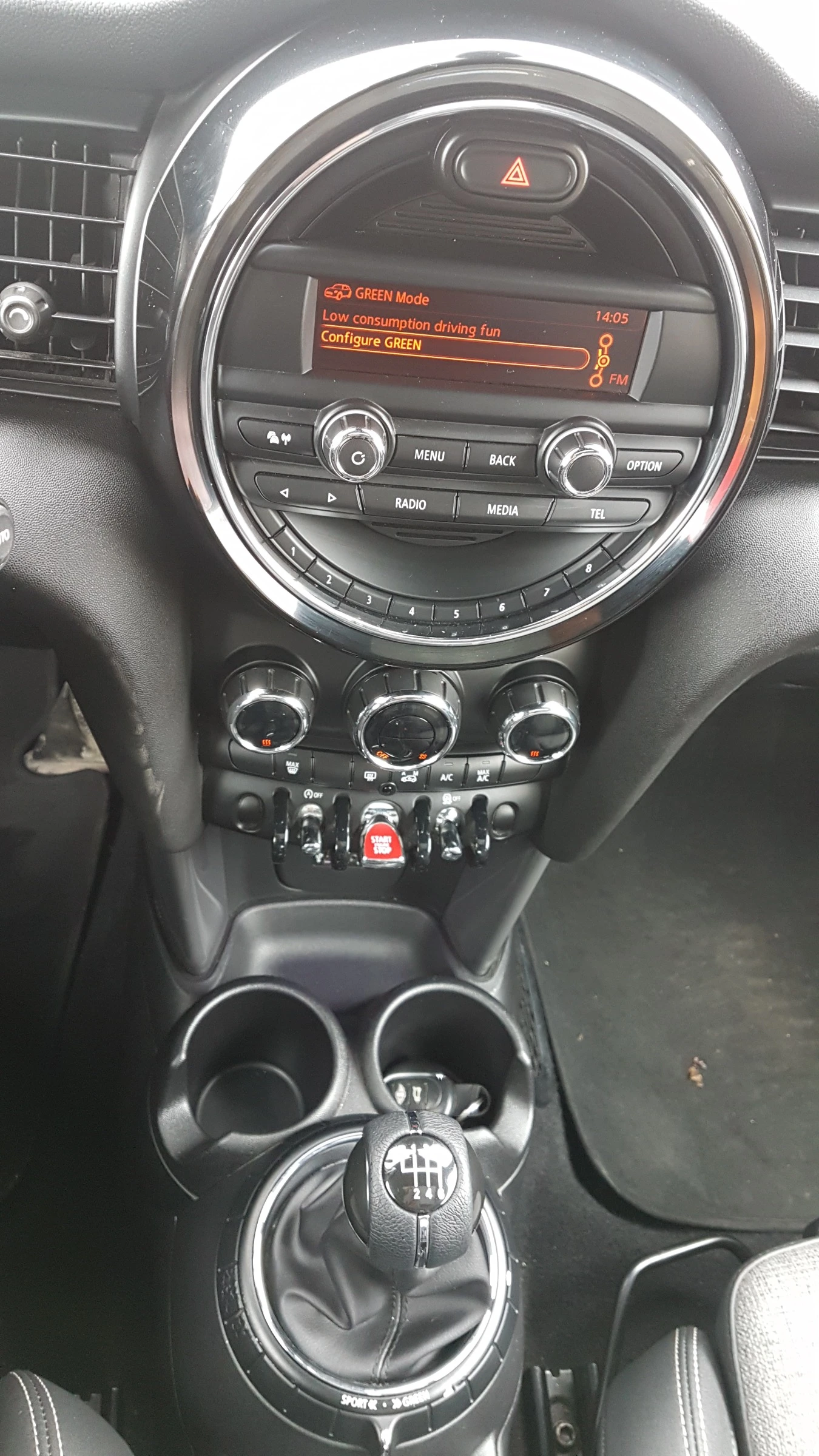 Mini Cooper 1.2 T 102кс, снимка 10 - Автомобили и джипове - 56679592