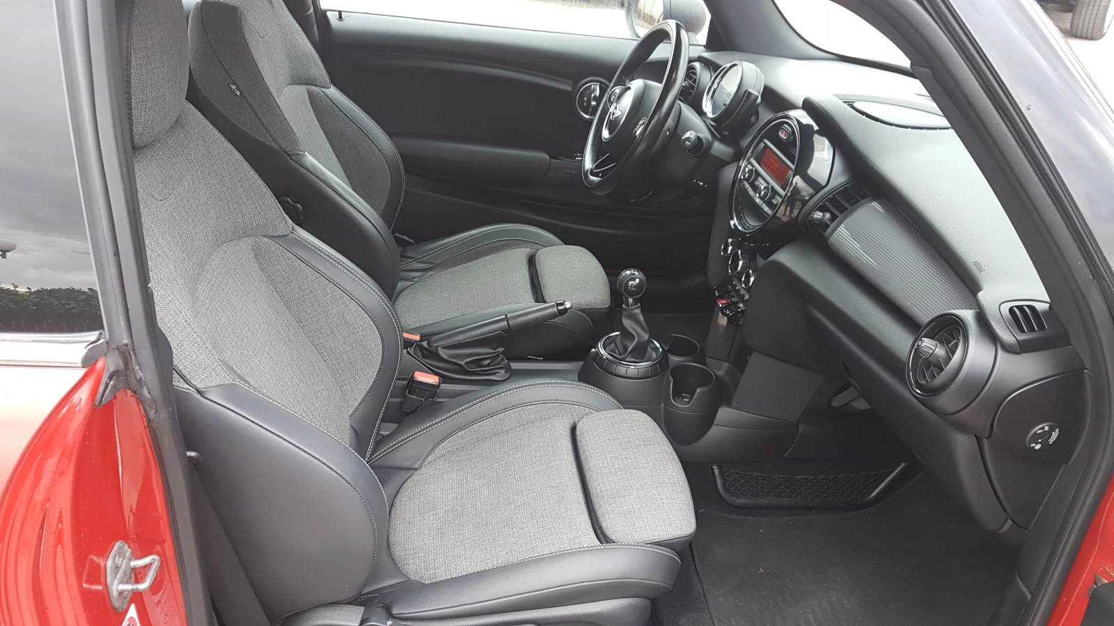Mini Cooper 1.2 T 102кс, снимка 11 - Автомобили и джипове - 56679592