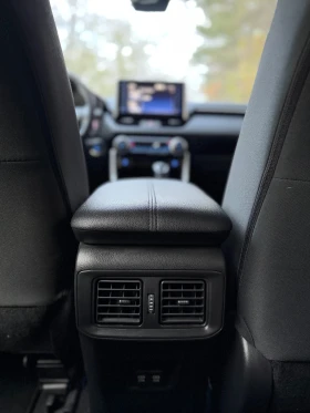 Toyota Rav4 2.0i-175hp Active - Lane Assist/Distronic, снимка 14