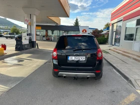 Chevrolet Captiva 2.4 Газ Автоматик 7-местен, снимка 4