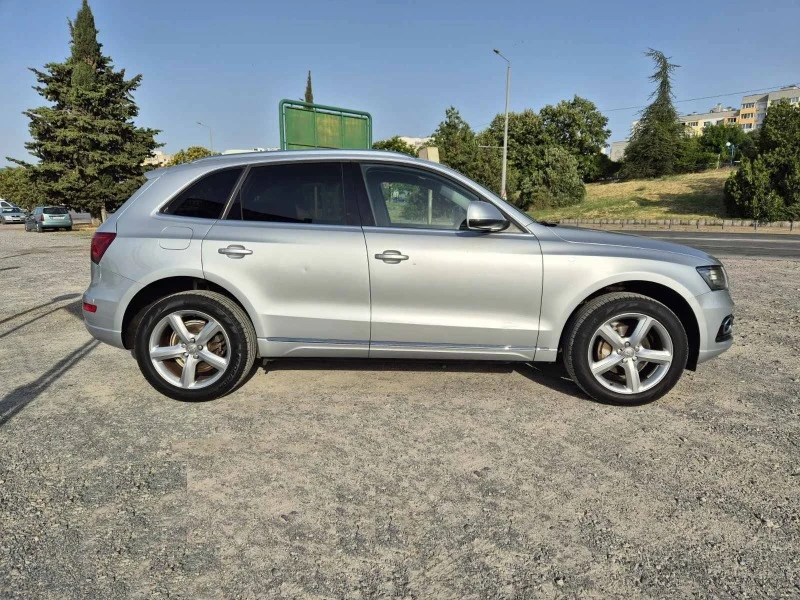 Audi Q5 2.0TDI Автомат, снимка 6 - Автомобили и джипове - 46437213