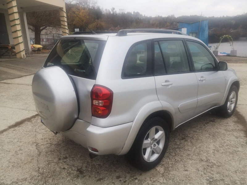 Toyota Rav4, снимка 3 - Автомобили и джипове - 48039075