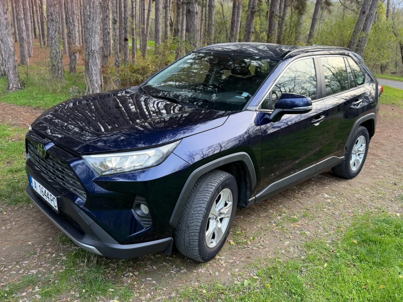 Toyota Rav4 2.0i-175hp AWD Active - Lane Assist/Distronic, снимка 3 - Автомобили и джипове - 52794189
