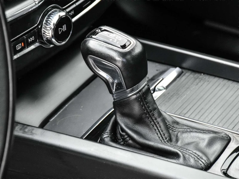 Volvo XC60 * Momentum * CARFAX * ЦЕНА ДО БГ, снимка 14 - Автомобили и джипове - 53308066